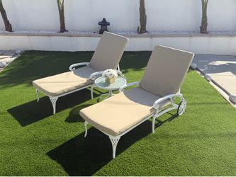 BEAUTIFUL SUMMER WHITE LOUNGE CHAIR SET
