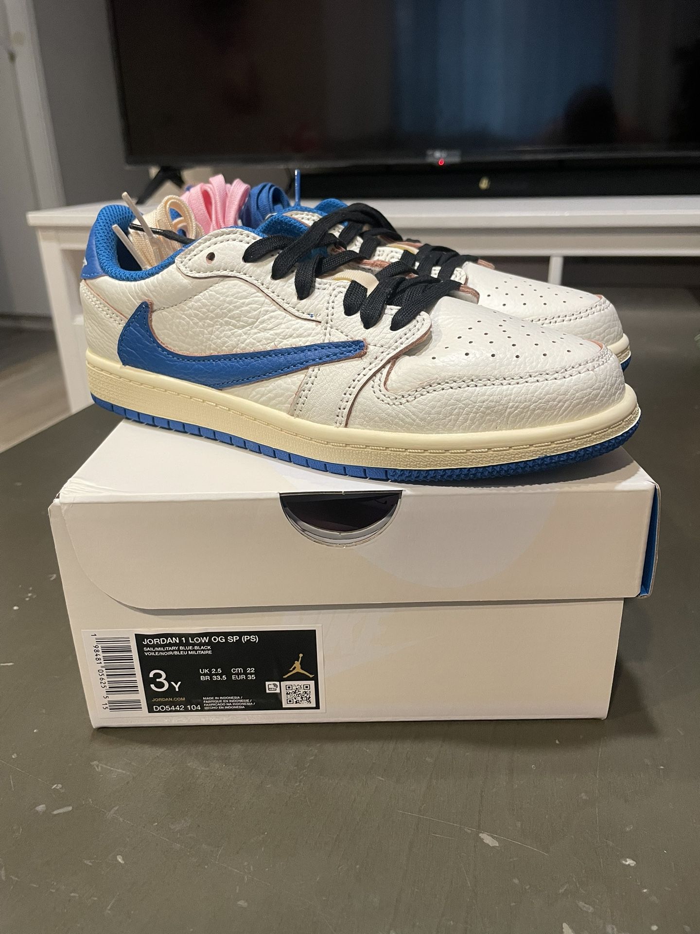 Air Jordan 1 Low Fragment x Travis Scott