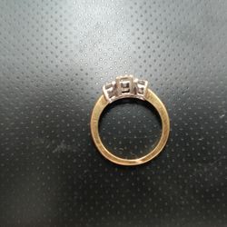 18k Gold Diamond Ring