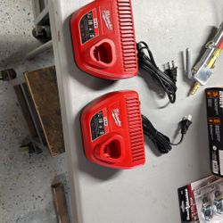 Milwaukee M12 Charger