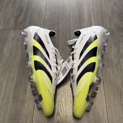 PREDATOR ELITE FIRM GROUND SOCCER CLEATS