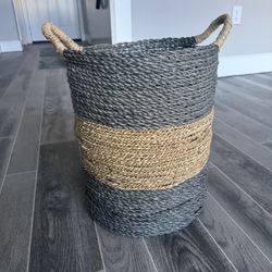 Tall Wicker Basket (grey/tan)