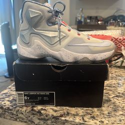 Nike LeBron XIII XMAD(Gs)