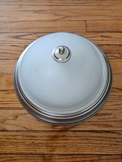 Ceiling light fixture
