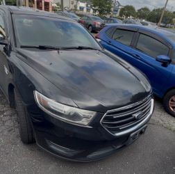 2014 Ford Taurus