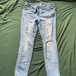 Old Navy Women’s Blue Jeans Size 16 Ripped 