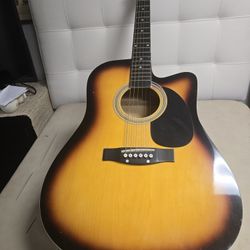 Huntington Acustic Guitar