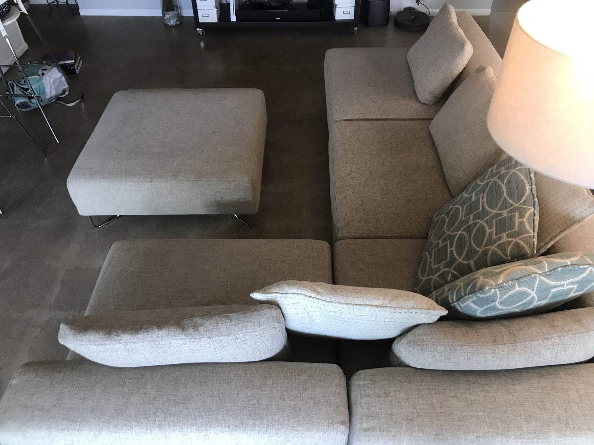 Crate & Barrel 5 piece modern sectional