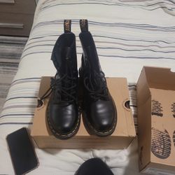 Womens Dr Martens 1460 Smooth Black