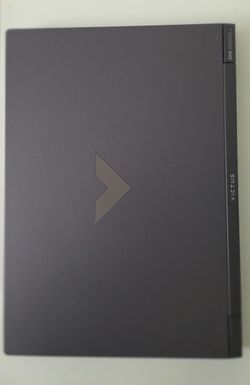 HP Victus Gaming Laptop RTX 3050 / 144Hz / 8GB RAM /Like New
