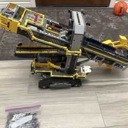 Lego technic Retired Set 42055 Bucket Excavator