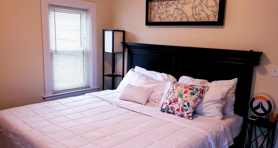 King size Bed Black Cardis Furniture
