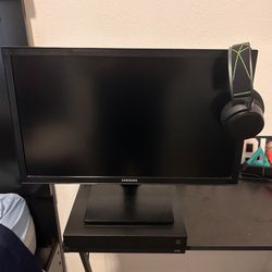 Xbox One X Bundle