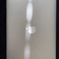 MacBook Air 13 15”