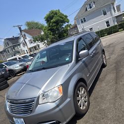 2016 Chrysler Town And Country 