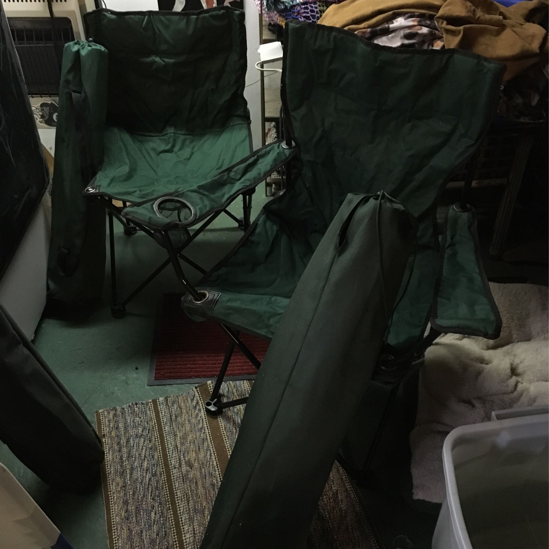 4 Camp Chairs 