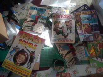 Assorted mad crack star trek magazine