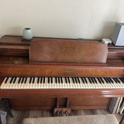 FREE Gulbransen Piano 