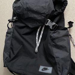 Nike Sportswear Heritage Trail Backpack Black  Unisex School Travel Book Bag EUC