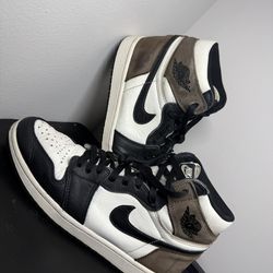 Jordan 1 Retro High Dark Mocha
