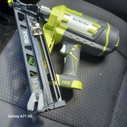 15 Gauge Finish Nailer RYOBI 