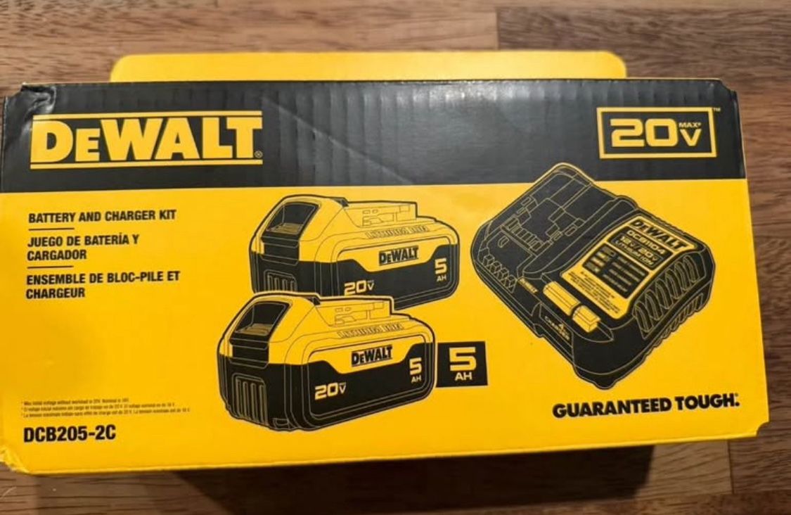 DEWALT 20V MAX XR Premium Lithium-lon 5Ah Starter Kit