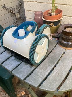 Pool Cleaner Hayward 4 wheeler