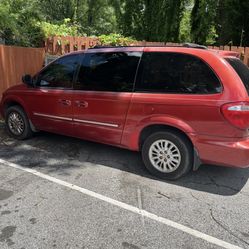 2004 Chrysler Town & Country LWB
