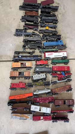 Vintage Lionel Trains and Accessories