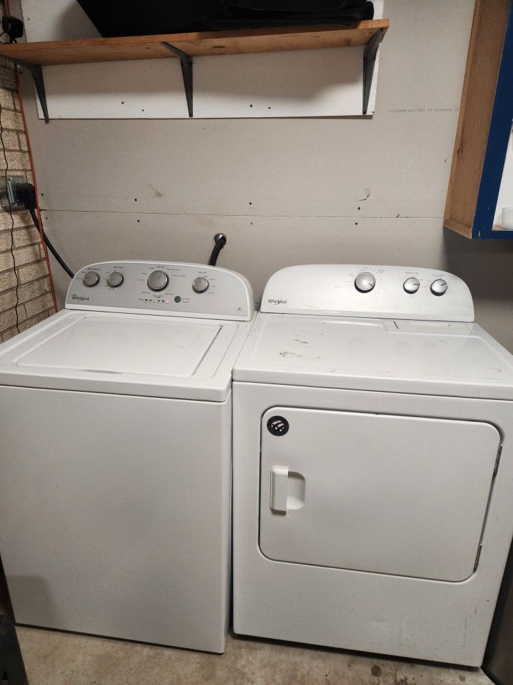 Whirlpool Washer And Dryer Set