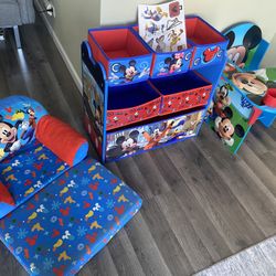 Mickey Mouse Kids Set.