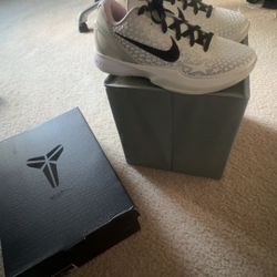 White kobe 6 Protros (black laces)