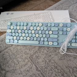 MOFII Wired Retro Keyboard – Full Size Round Keys (Blue Colorful)
