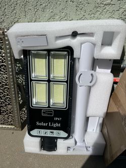 NIB IP67 Solar LED Street or YARD Light with Mounting Pole