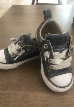 Toddler Converse All Stars Size 7