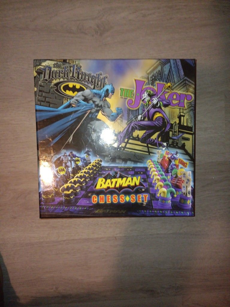 Batman (Chess Set)