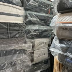 Split King Twin XL Mattress Sets And Singles- Need Gone This Week $200 Each