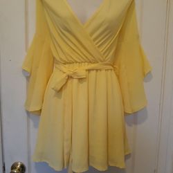 Yellow dress size M