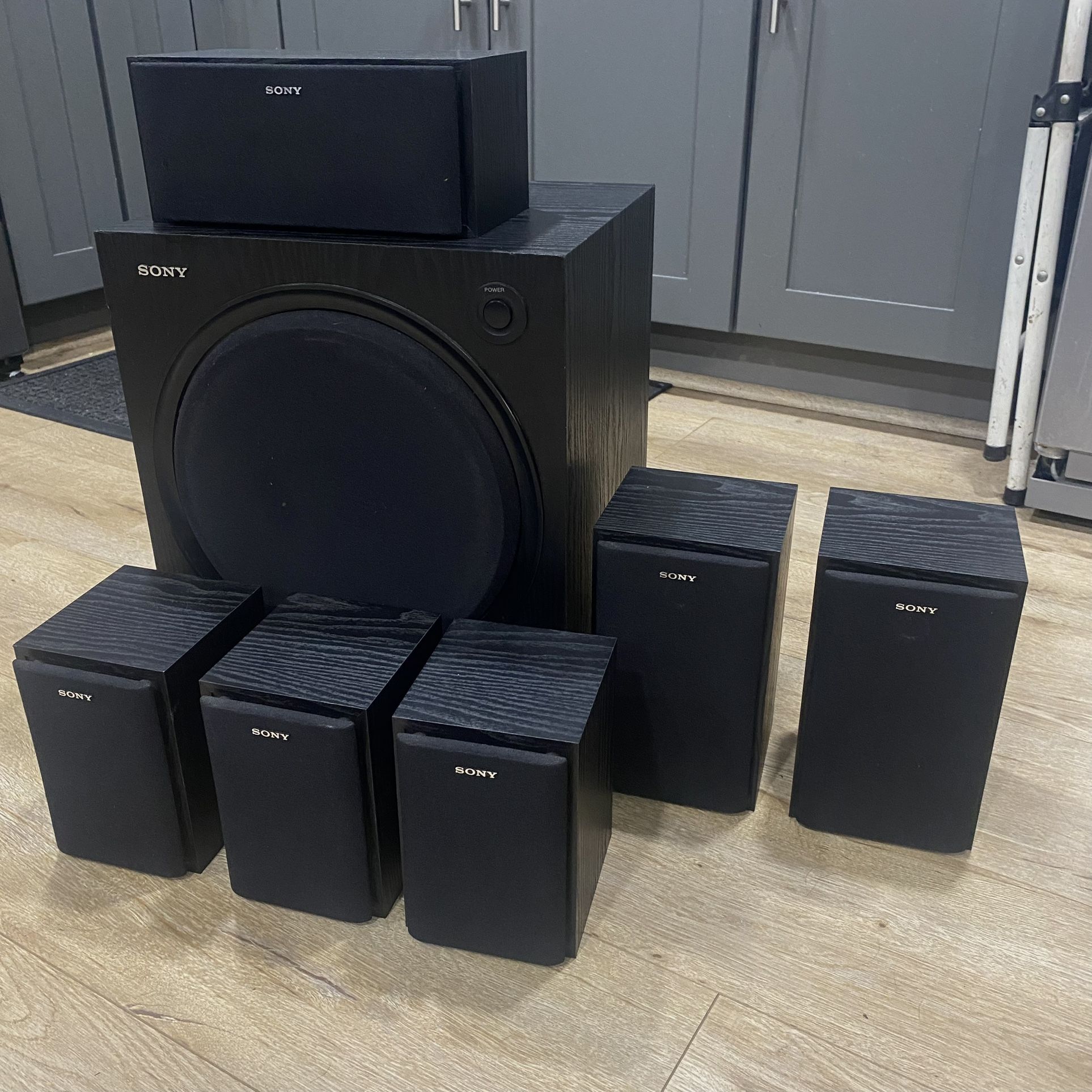 Sony Surround Sound System with Subwoofer & 6 Speakers 