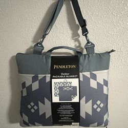 NEW PENDLETON GRAY OUTDOOR BLANKET 