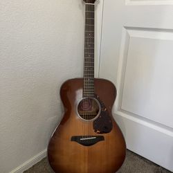Yamaha FS700S Acoustic Guitar 