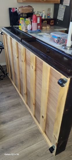 Full size platform bed