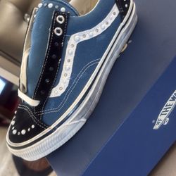 Blue Pearlized Vans Premium Size 8