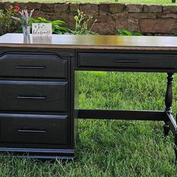 Desk, Dresser, Vanity 