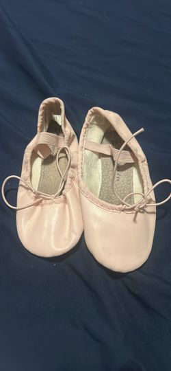 Girls ballet slippers