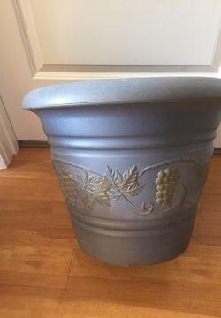 Large flowerpot