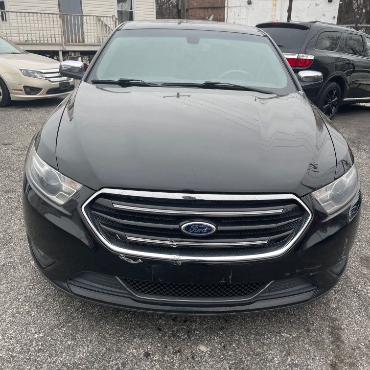 2015 Ford Taurus