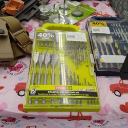 31 Pieces Drill And Driving Kit
