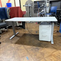 Electric Height Adjustable Desk
