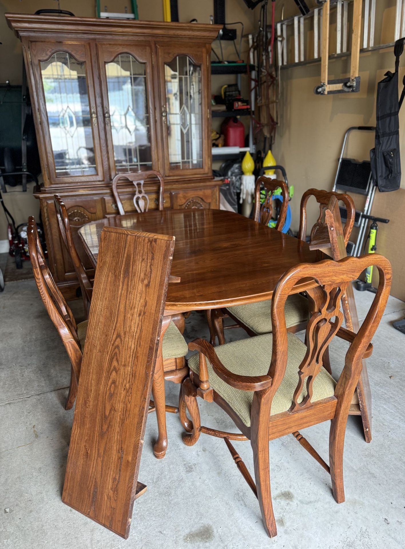 Solid Oak Dining Room Set